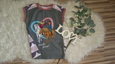 T-Shirt Gr. 122/128 "Bibi und Tina"