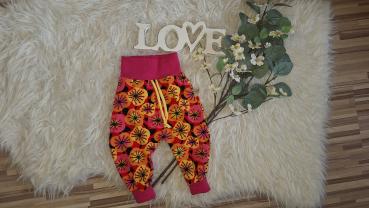Baggyhose Gr. 74 "Vintage-Blumen"