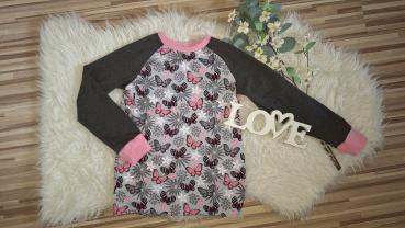 Raglanshirt Gr. 134/140 "Schmetterlinge"
