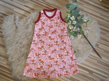Trägerkleid mit Racerback Gr. 122/128 "Füchse"