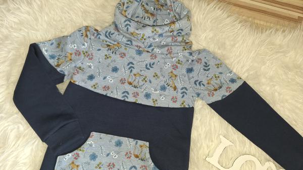 Loopkragenhoodie Gr. 110/116 "Fuchswiese"