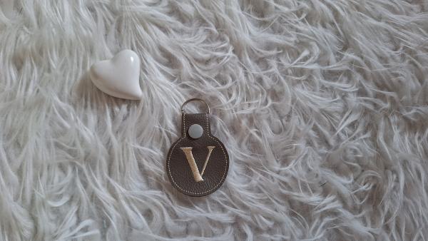 Lederschlüsselanhänger Buchstabe "V" - Kopie