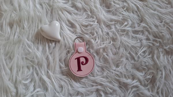 Lederschlüsselanhänger Buchstabe "P"