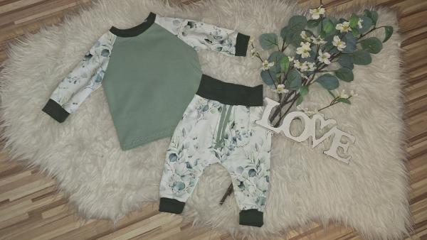 Kombination: Raglanshirt & Baggyhose Gr. 68 "Eukalyptus"