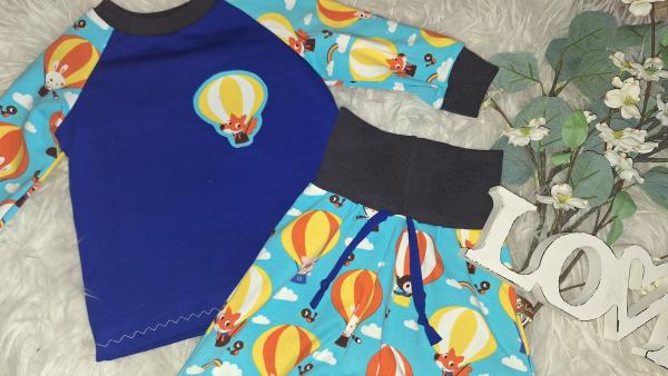 Kombination: Raglanshirt & Checkerhose Gr. 74 "Heißluftballon mit Tieren"