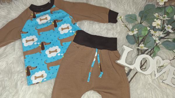 Kombination: Raglanshirt & Baggyhose Gr. 74 "Dackel"