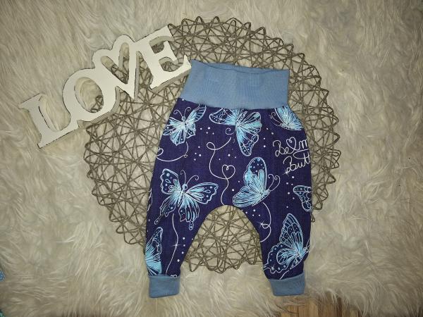 Baggyhose Gr. 68 "Schmetterlinge"