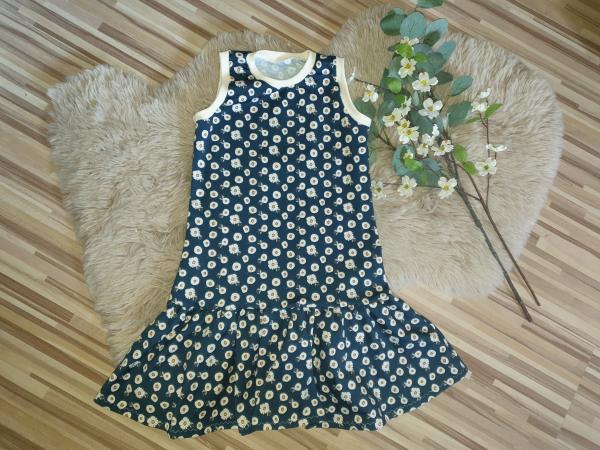 Trägerkleid mit Volant Gr. 122/128 " Blumen"