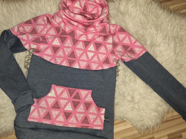 Loopkragenhoodie Gr. 134/140 "Dreiecke"